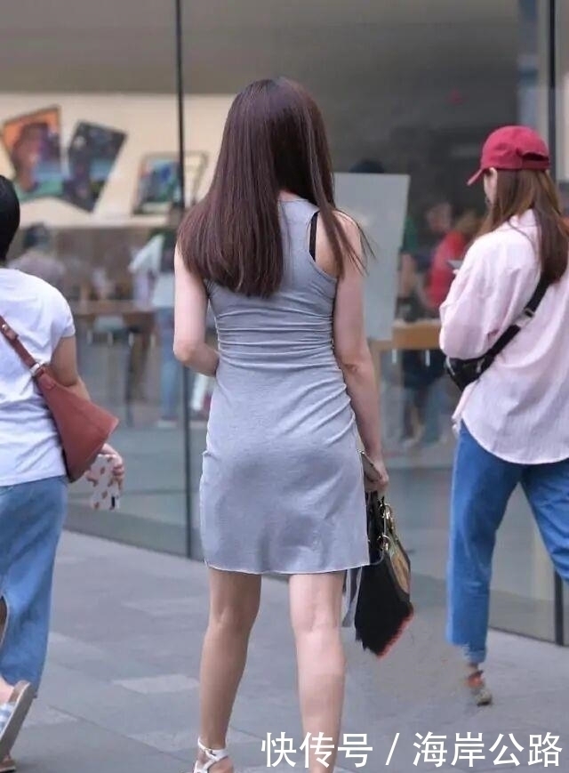 身材比例|“骨架大”不是错，遵循以下两种穿搭，同样不失小女人的一面