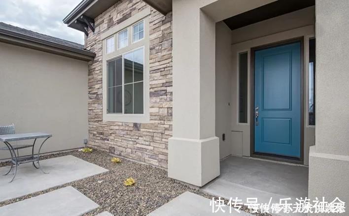 混凝土|水泥板搭配鹅卵石铺院子,简直太美了,我要有院子就这么铺