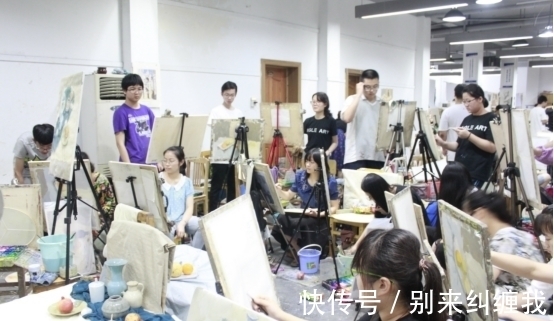 学渣|有一种灾难叫美术学渣的画，各路明星难逃一劫，铁粉忍不了