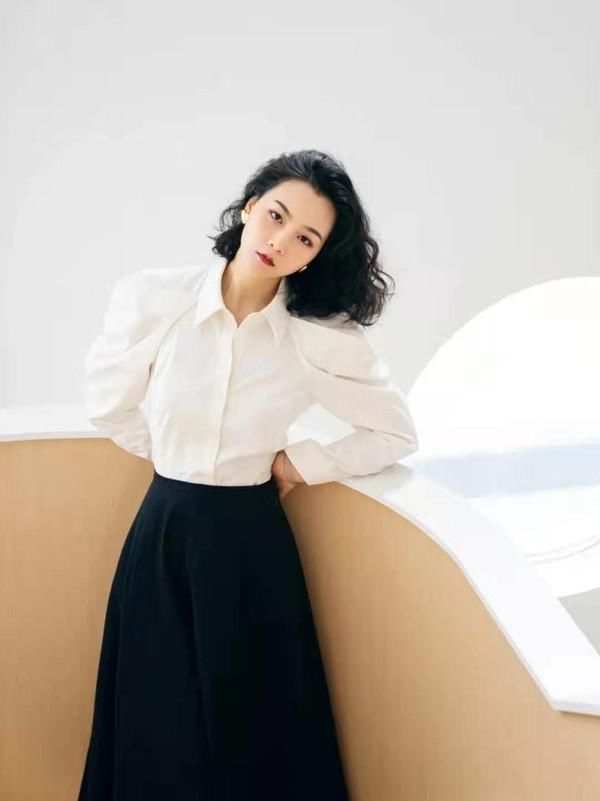 为啥你总穿得像路人？不会正确利用“白衬衫”，一切心思都白费