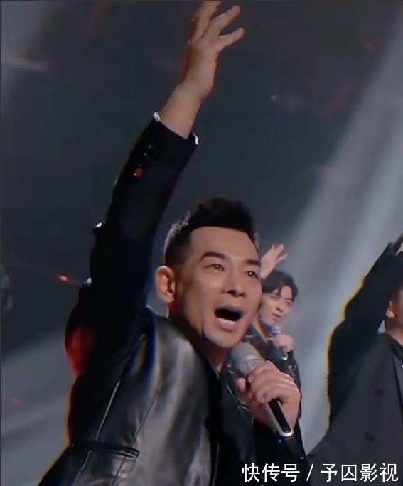 周延|男明星做飯被發現鍋里空蕩蕩，表現很敷衍連假裝炒菜也懶得假裝