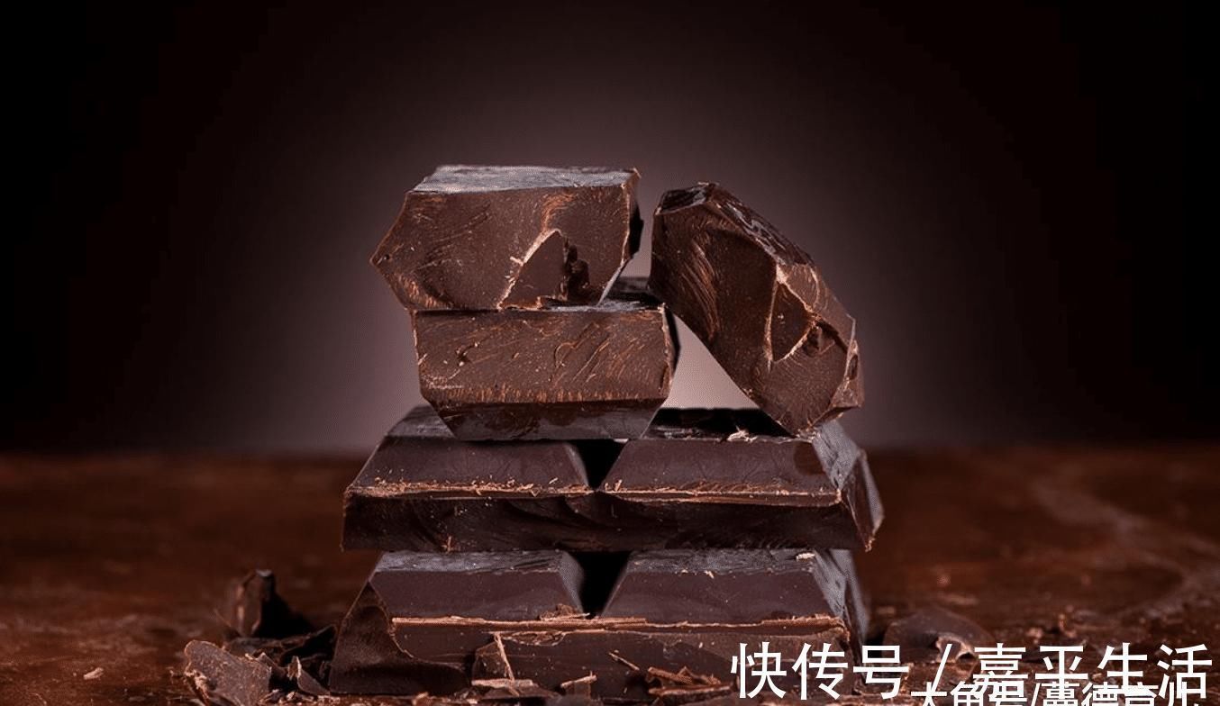 龋齿|3岁男童不吃糖,却长了一口黑牙,牙科医生说都怪父母瞎胡闹