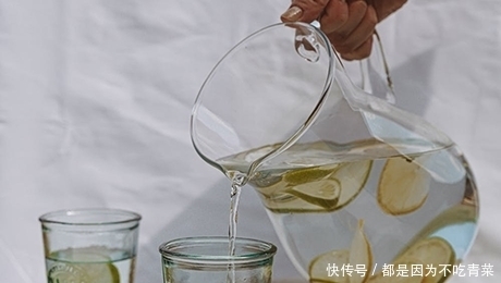 开水|白开水还有保鲜期?6个喝水窍门教你健康喝水!