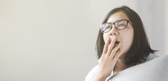 睡眠|烧开的水里加1勺它，专克失眠，多梦早醒不再来，沾枕8小时到天亮