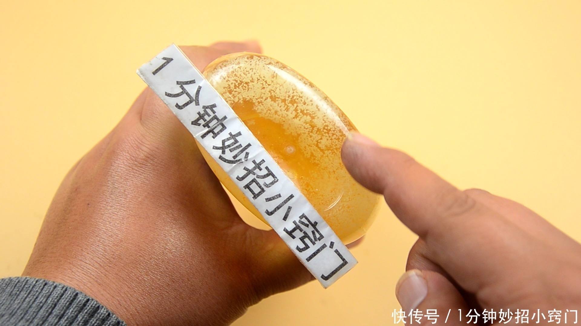 蜂蜜放在冰箱一年还能吃吗养蜂人说漏了嘴,尽早提醒家人不晚