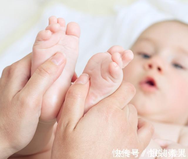 按摩|常摸宝宝4个部位,孩子不仅睡得好,大脑发育也更聪明