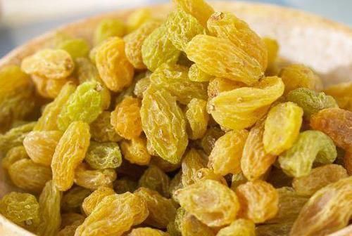 葡萄干|葡萄干和此物一起泡,睡前来一杯,手脚不冰凉,失眠也好了