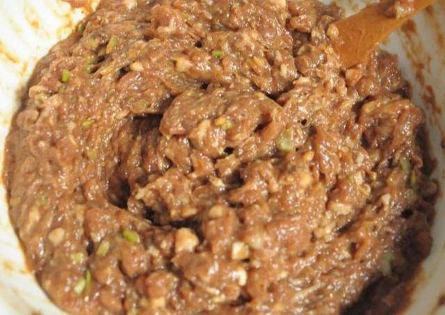 饺子|拌肉馅，先打水还是先调味这才是正确做法，饺子鲜嫩多汁特别香