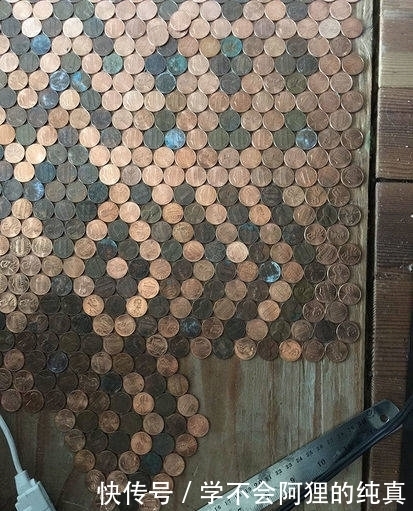 房间|一万三千枚硬币铺满房间 被最后的成品惊艳到了