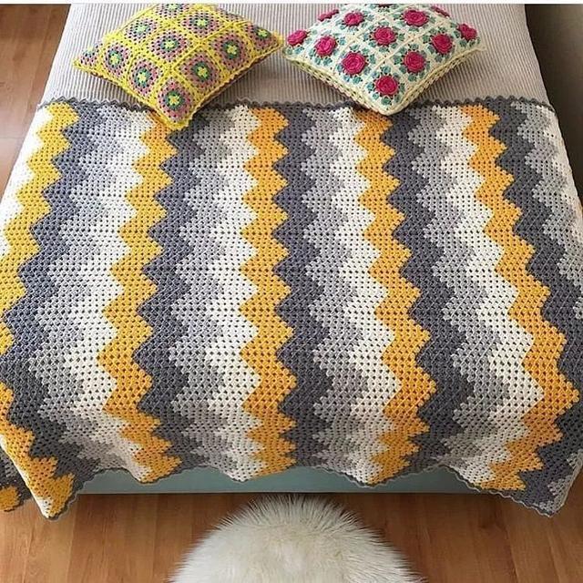 零线太多别浪费，试试钩一钩拼花抱枕，在家非常好用！附图解