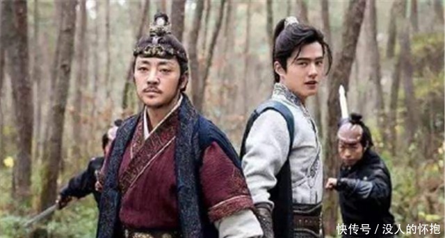 古代大侠两斤牛肉一壶酒,吃完扔下银子就走,就不怕钱给少了!