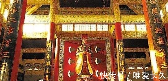 场门|火葬场门前一对联:“早来晚来早晚都来”,一看下联,这也太绝了