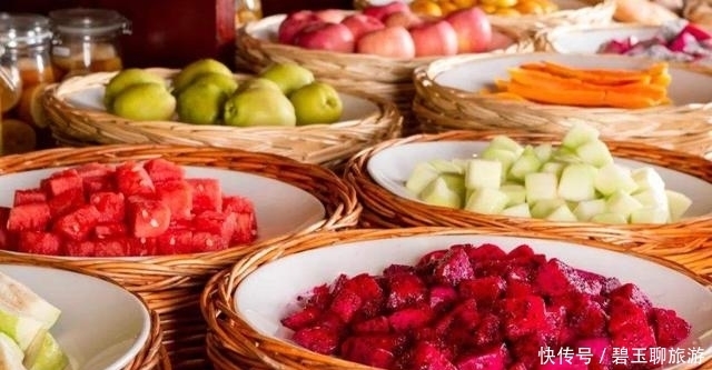 吃到饱|印度人到中国吃自助餐，全程只吃一种食物，服务员看后哭笑不得