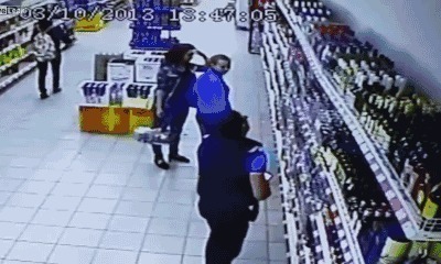 |搞笑GIF趣图：妹子，没想到吧？洗个手还能碰到惊喜！