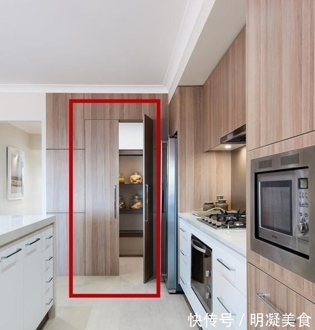 收纳|再装厨房我就知道了,柜子不打到底,留1㎡储藏室,归纳整齐省心