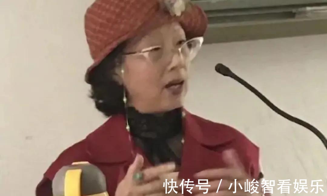 超短裙|大学“精致老师”走红,穿衣打扮很时髦,学生,好像在看走秀