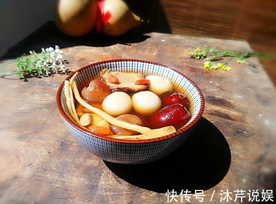 当归|面色惨白,有气无力多半是气血不足,2味药泡水喝,气血双补!