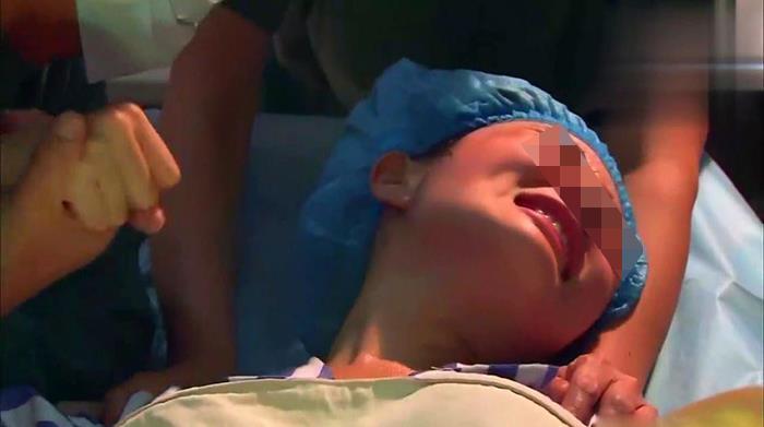 生双胞胎|“生剖”是什么体验?抗麻体质剖腹产生双胞胎,痛得直哆嗦