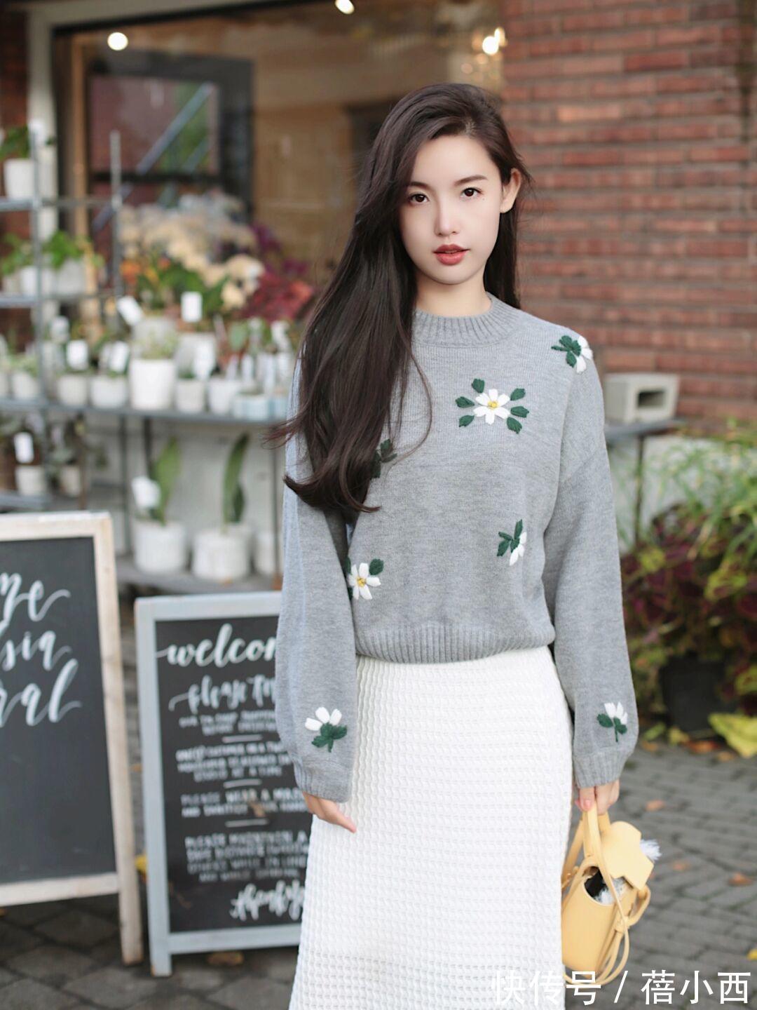 搭配|今年建议多穿“针织衫”和“半身裙”,学会这样搭,优雅到骨子里