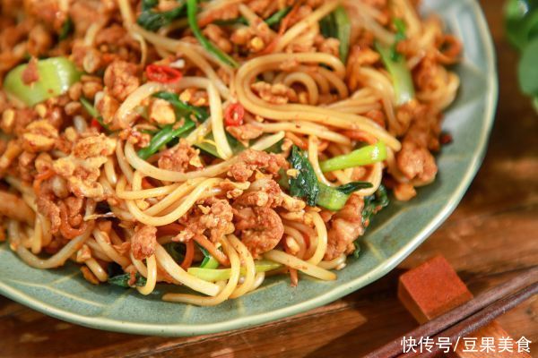 小米辣|火遍全国的小吃摊之王!简单一盘比什么菜都香