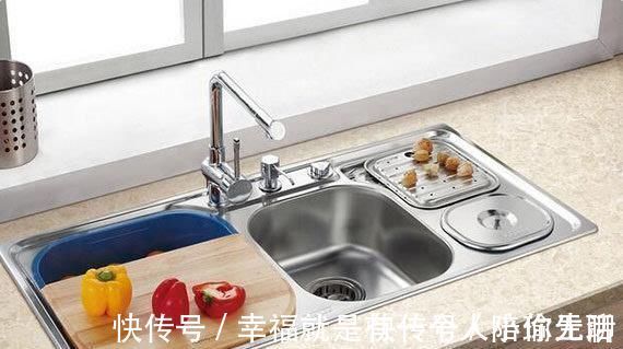 不锈钢|装修厨房万万要装这种水槽,省钱耐用又好看,聪明人家里都这样装