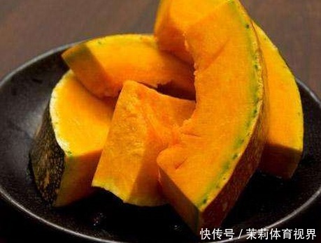 南瓜饼的做|做南瓜饼时,只加糯米粉和糖就错了,如果少了它,不软糯还发硬