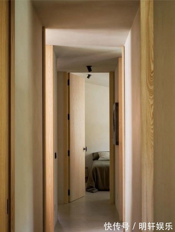 大宅|300㎡自然原木风大宅,盛开鲜花的院子,365天不出门也不嫌闷!