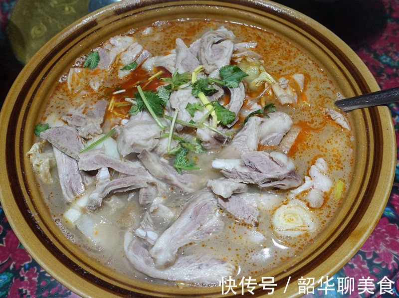 羊肉汤|炖羊肉,千万别忘记放这4样香料,汤汁浓郁奶白,肉质软烂不柴