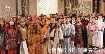 佛教$此皇帝强命将17个道士剃头,改行当和尚,结果自己遭石头砸死!