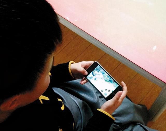 游戏|超受小学生欢迎的5款游戏，“王者、吃鸡”上榜，第4款已成信仰