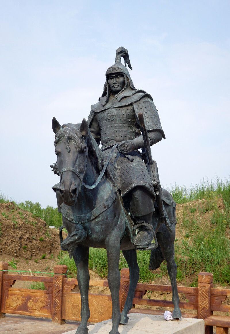 坟墓|乌桓挖了匈奴单于的坟墓，汉军出击匈奴，顺便打乌桓