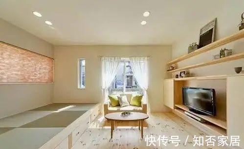 小户型|客厅装个地台,关键时刻能当一间房用,多功能很方便!