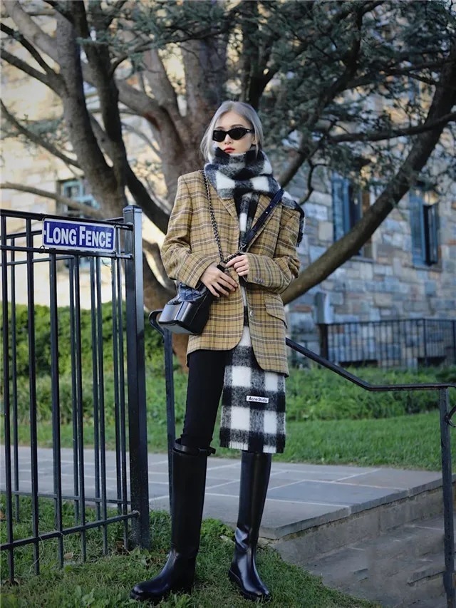 女人|聪明的女人,穿衣打扮都会有这四个搭配诀窍,比同龄人更有魅力!