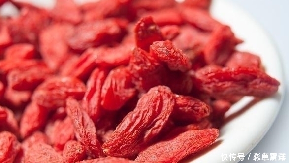 肾气|枸杞加“1物”泡水喝，坚持喝7天，可能肝脏干净，肾气也补回来