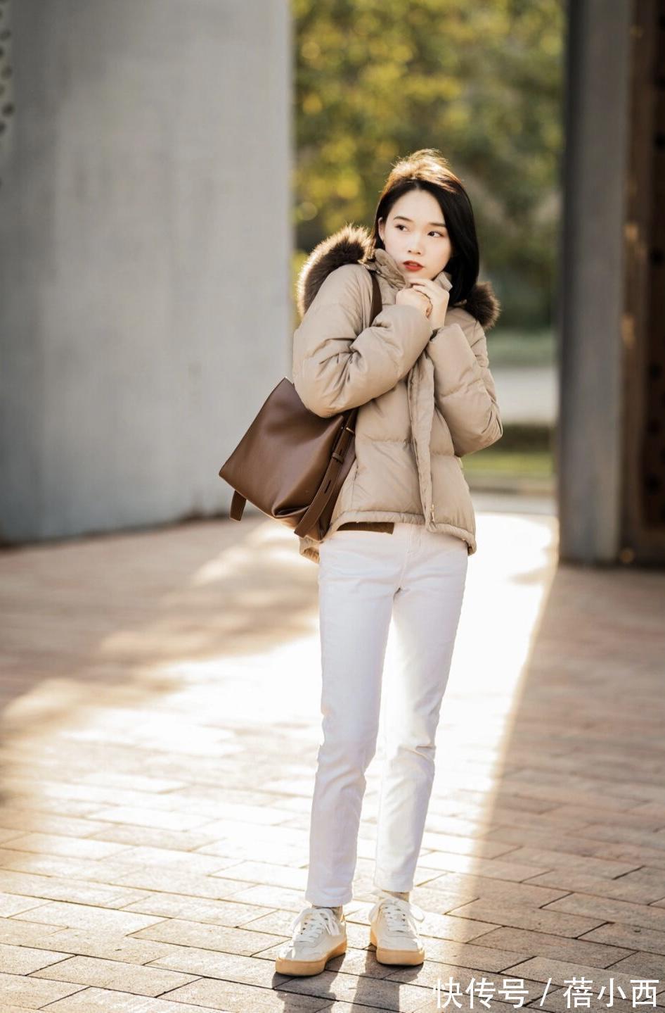钻风|能照搬的“羽绒服”穿搭来了,搭配牛仔裤、半身裙,简约又时髦