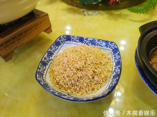 宴席|孩子高考581分,父母大摆10桌宴席,邻居就这分也拿得出手