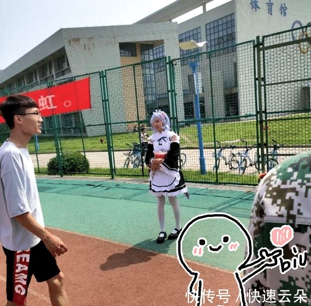 coser|如果有新生二次元coser,穿着“雷姆装”站在一旁是怎么个体验