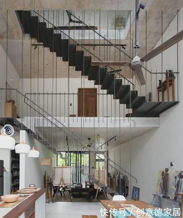 别墅|60后退休夫妻的:336㎡水泥别墅,全屋“赤贫风”,这叫有钱又闲