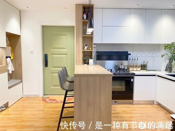 猪肝红|爆改43平小户型,不顾反对坚持主卧改客厅,完工后都说真香