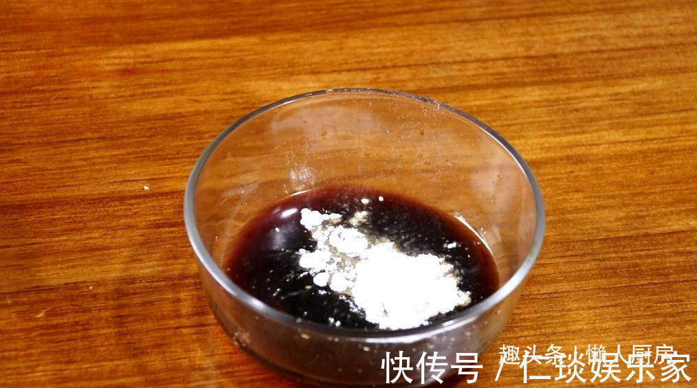 下饭|先蒸后炒，做出来的茄子不吸油，配上牛肉末一起炒，下饭好吃
