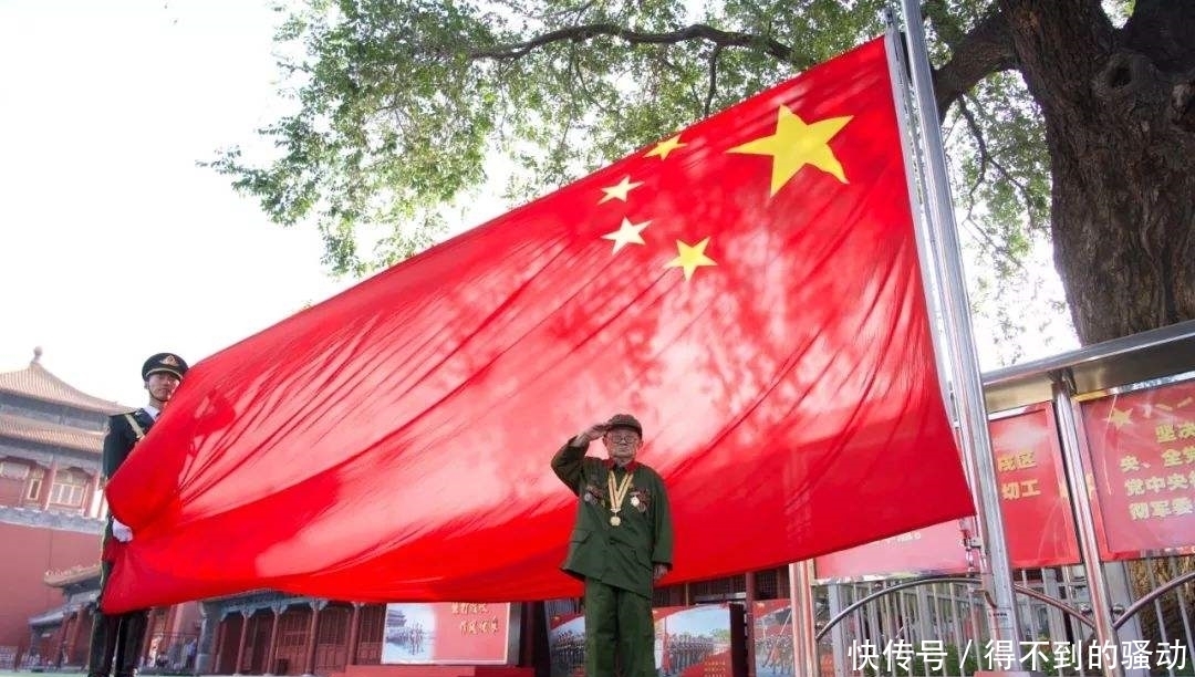 军功|抗战英雄身高1米2,13岁参军立8次军功,萧华送“野马”绰号