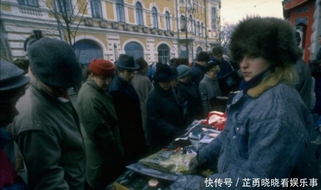 不救|西方3次肢解南斯拉夫, 为何俄罗斯都不救? 主要原因有三点