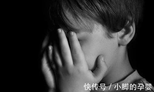 5岁女儿每到周五都喊肚子痛,父母带去医院检查,医生:你们离婚吧