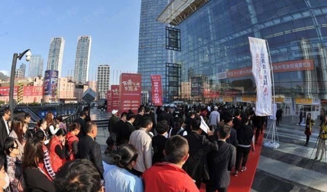 菜市场|买房是,阳台正对这3个地方的房子千万别买,专家后悔都来不及