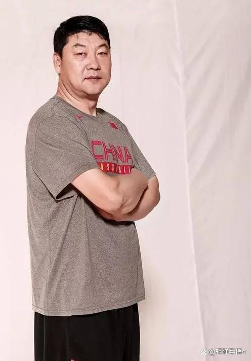 赵义明|赵仁斌:赵义明的父亲,原“沈部男篮”球员,深圳队担任教练多年