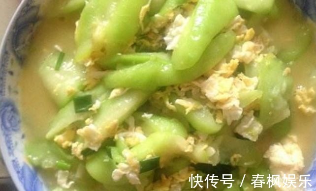丝瓜|女性可以坚持吃3种食物,补充营养、延缓衰老,早吃早健康!