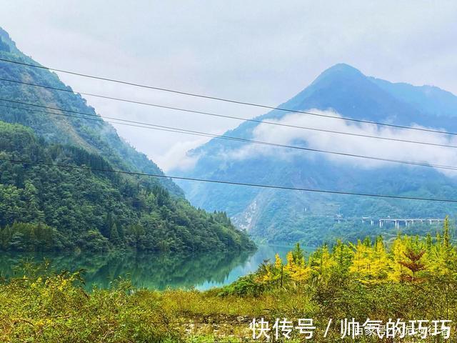 碎石公路|距成都80多公里有处冷门徒步胜地，风景原始，古道沧桑古庙深藏