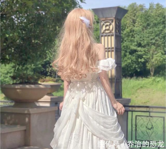 今年火了一种洛丽塔,叫穿上它我就可以嫁给你!华美与惊艳并存!