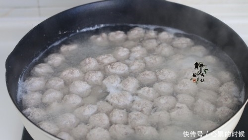 氽猪肉丸的正确做法,不腥不柴不用淀粉,香嫩弹滑,照做保好吃
