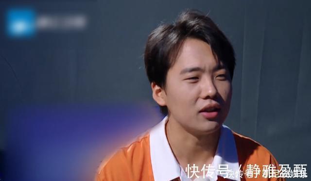 |郭麒麟有多幽默《奔跑吧》黑衣人努力憋笑,看样子快忍不住了